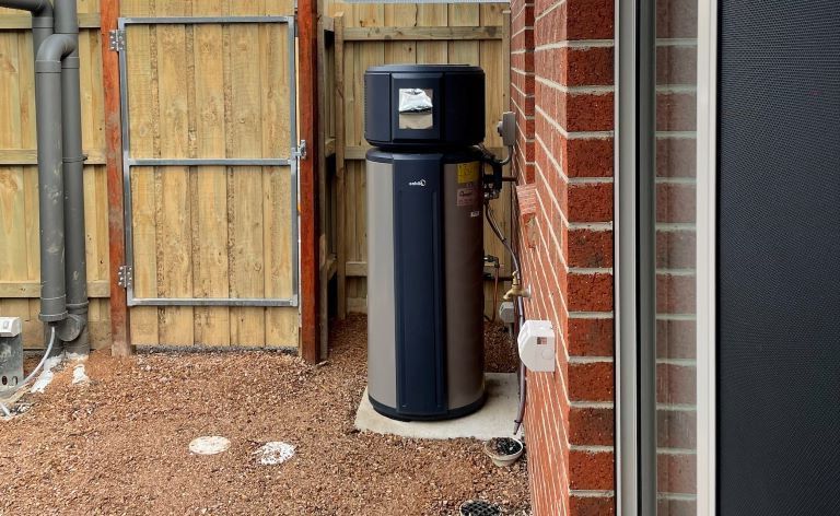 You are currently viewing How does a heat pump hot water system work?